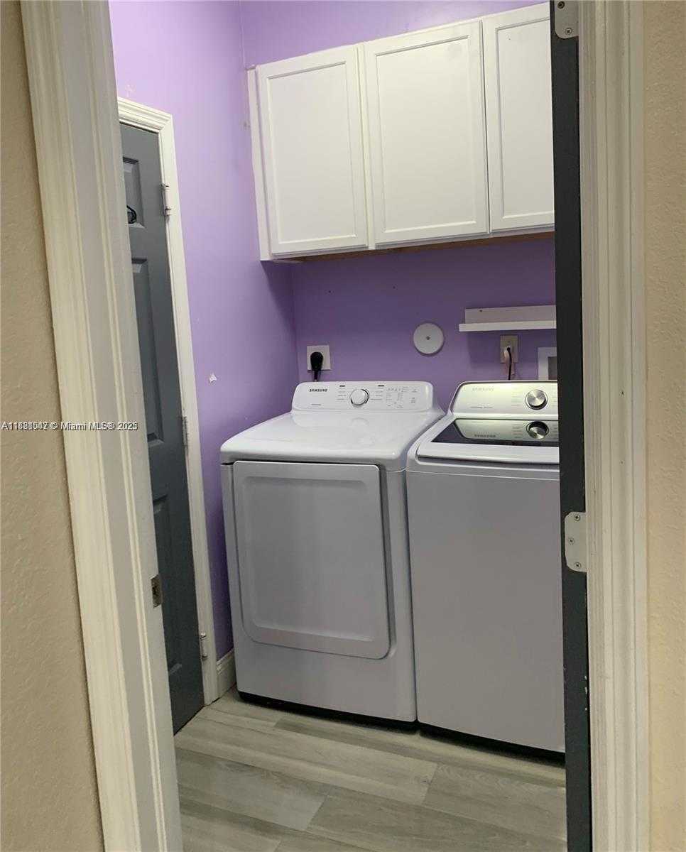 Small Image of 10440 SOUTH WEST 228TH TER, Miami Number 13