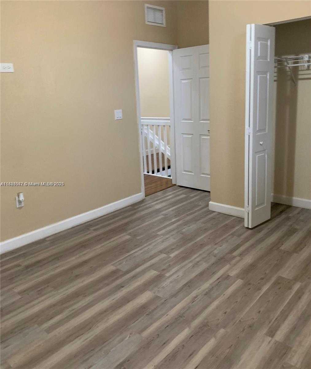 Small Image of 10440 SOUTH WEST 228TH TER, Miami Number 21