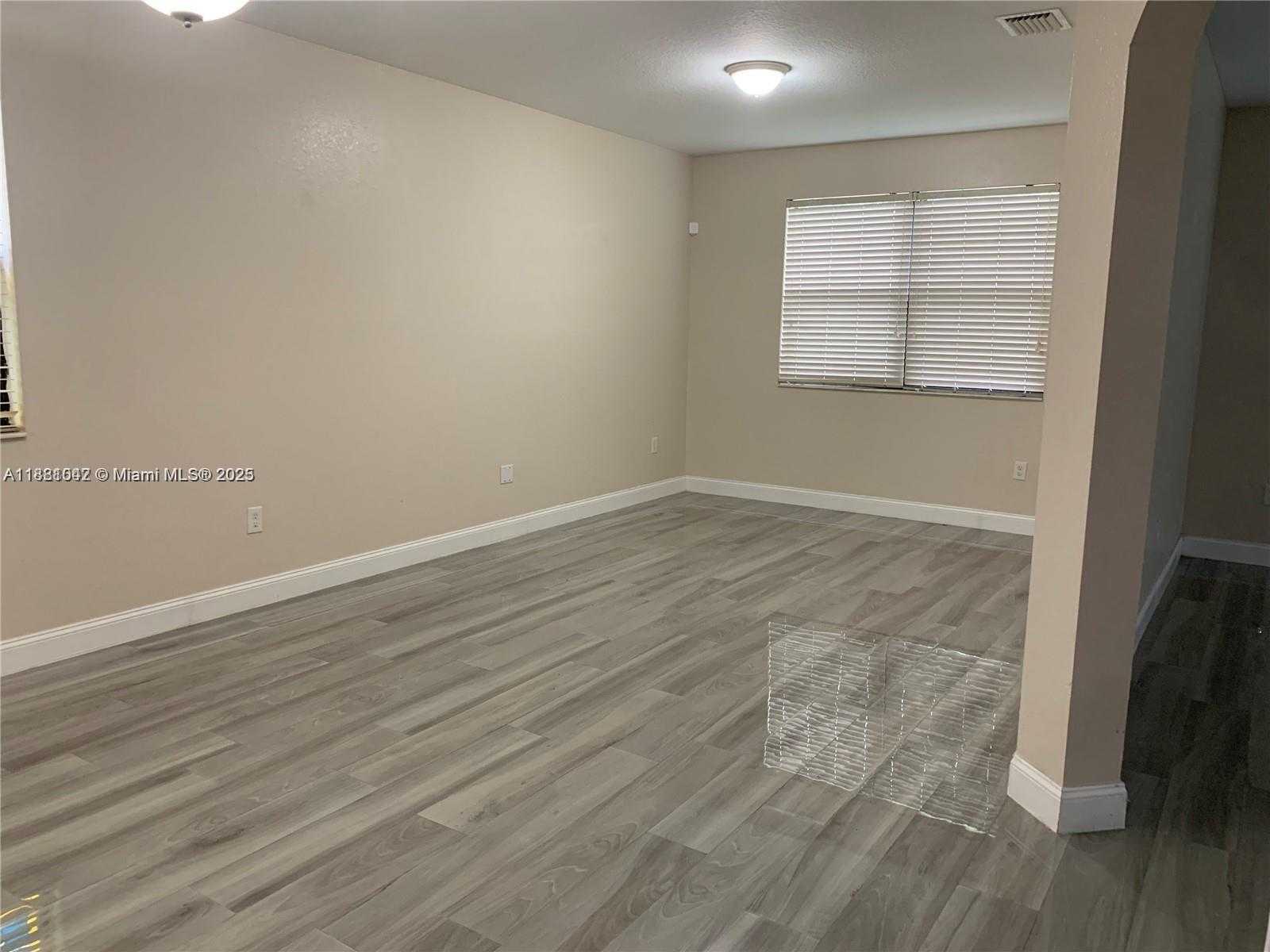 Small Image of 10440 SOUTH WEST 228TH TER, Miami Number 8