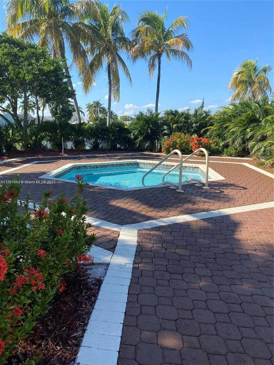 Small Image of 540 SOUTH EAST 21ST LN, Homestead Number 13