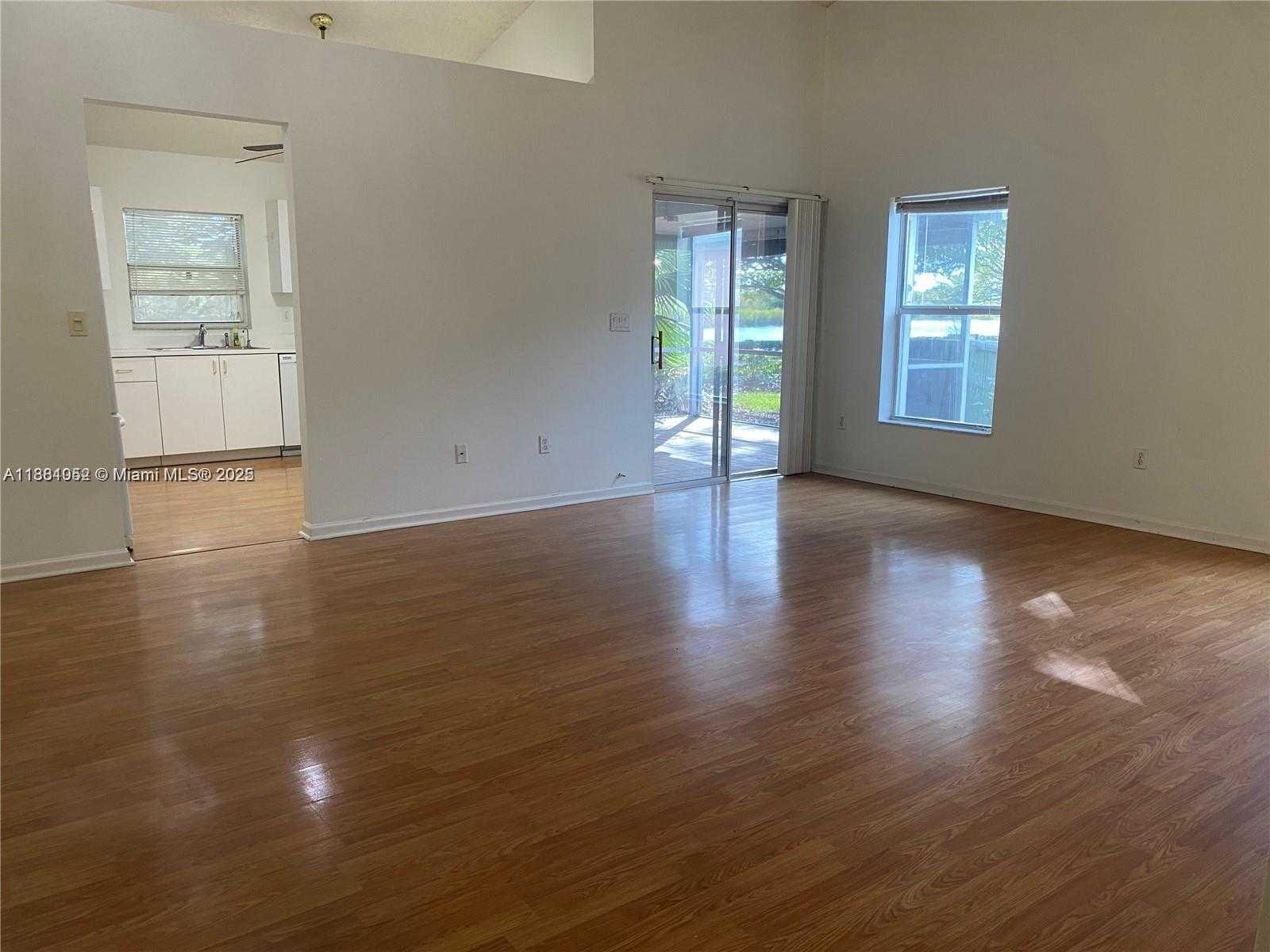 Small Image of 540 SOUTH EAST 21ST LN, Homestead Number 9