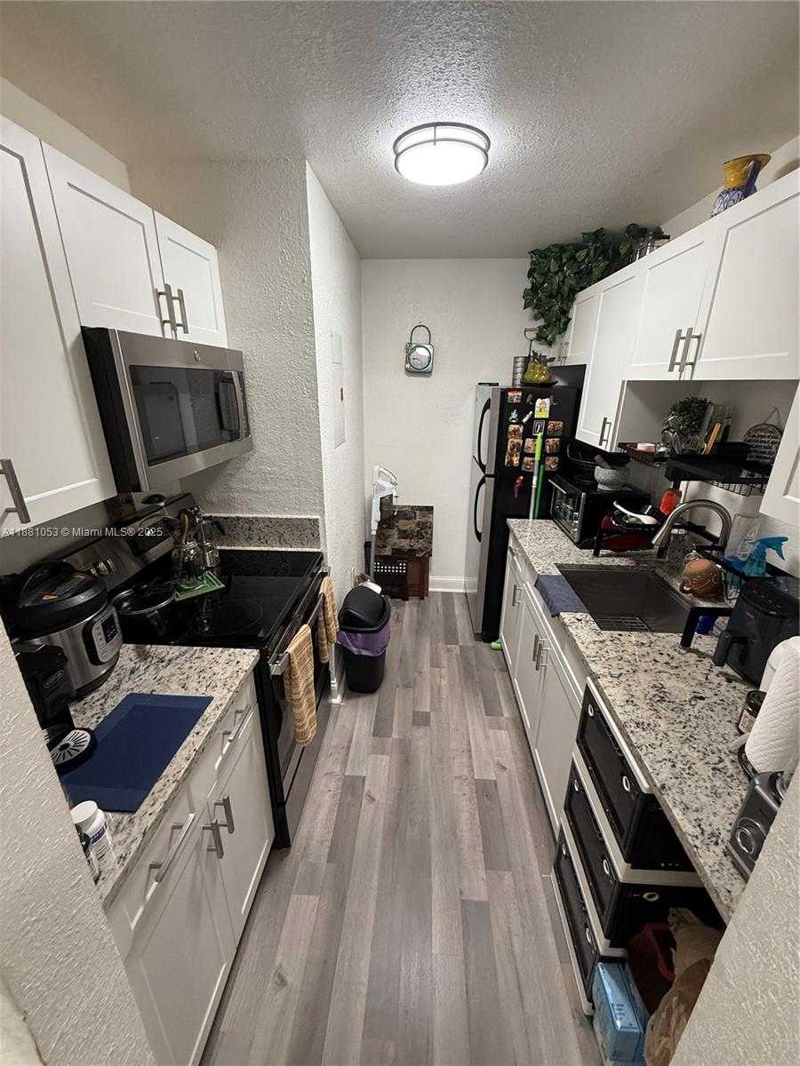 Small Image of 7429 SOUTH WEST 152ND AVE #13-202, Miami Number 4