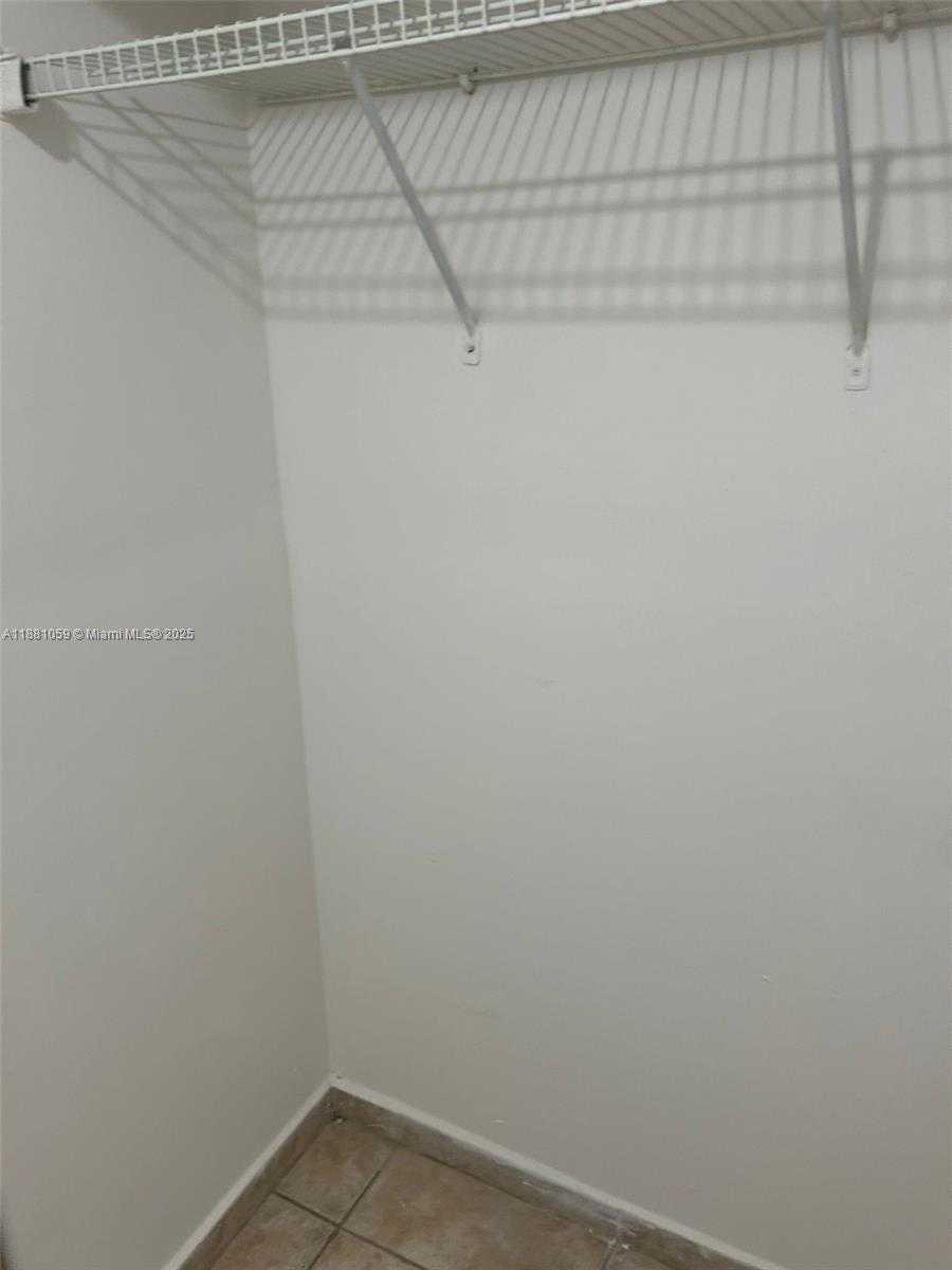 Small Image of 8840 FONTAINEBLEAU BLVD #401, Miami Number 6