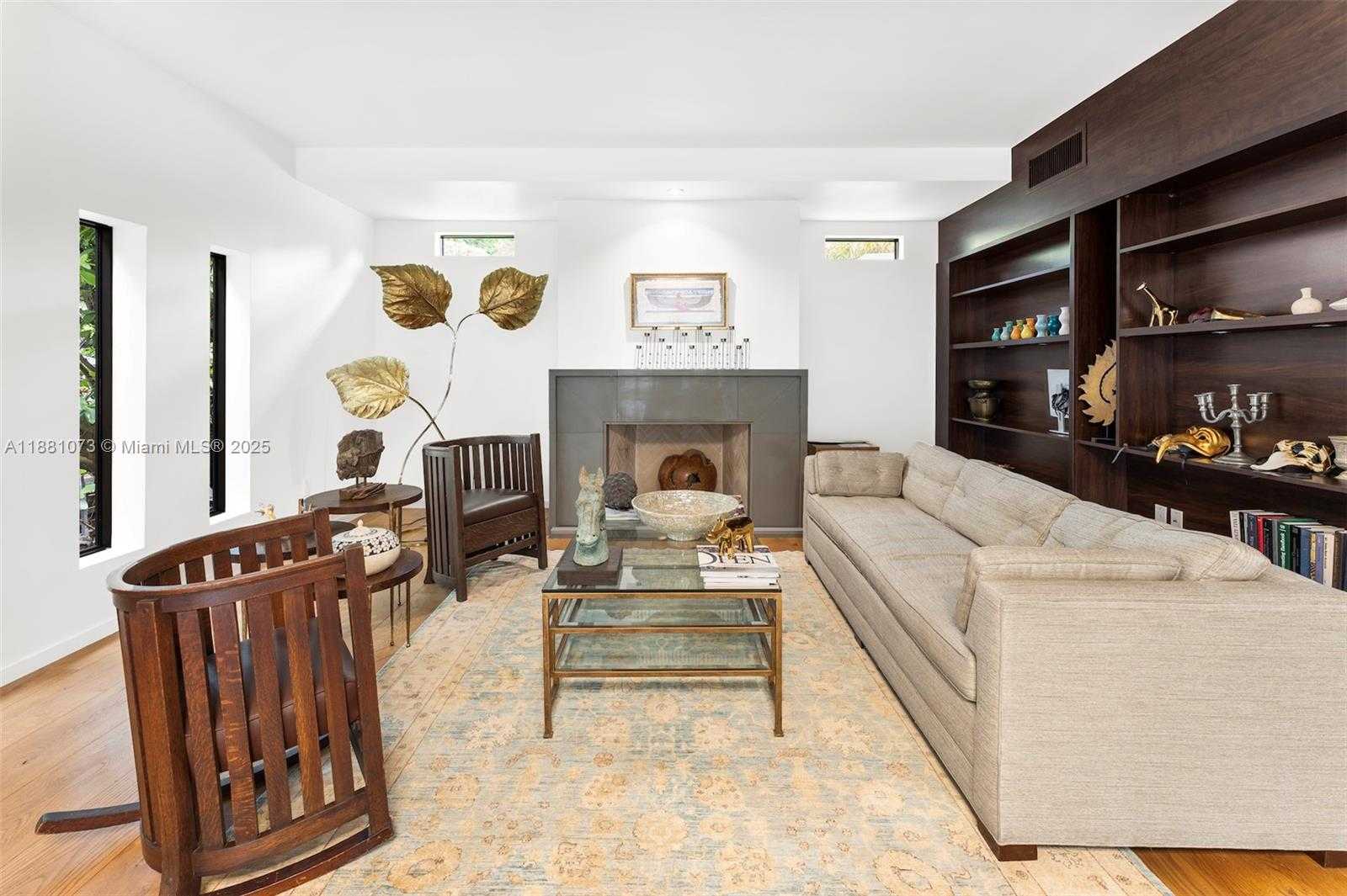 Small Image of 1277 NORTH VENETIAN WAY, Miami Number 10