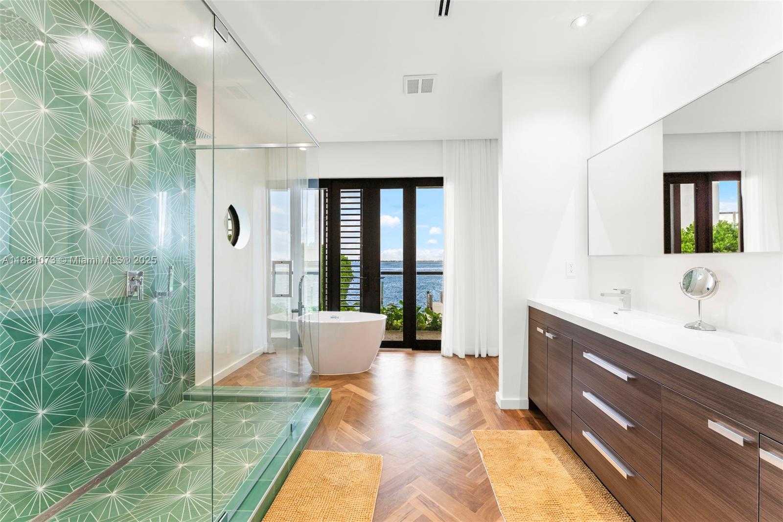 Small Image of 1277 NORTH VENETIAN WAY, Miami Number 20