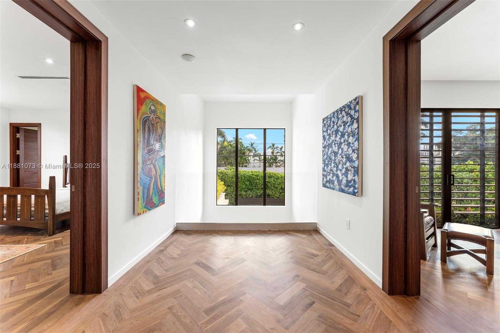 Small Image of 1277 NORTH VENETIAN WAY, Miami Number 22