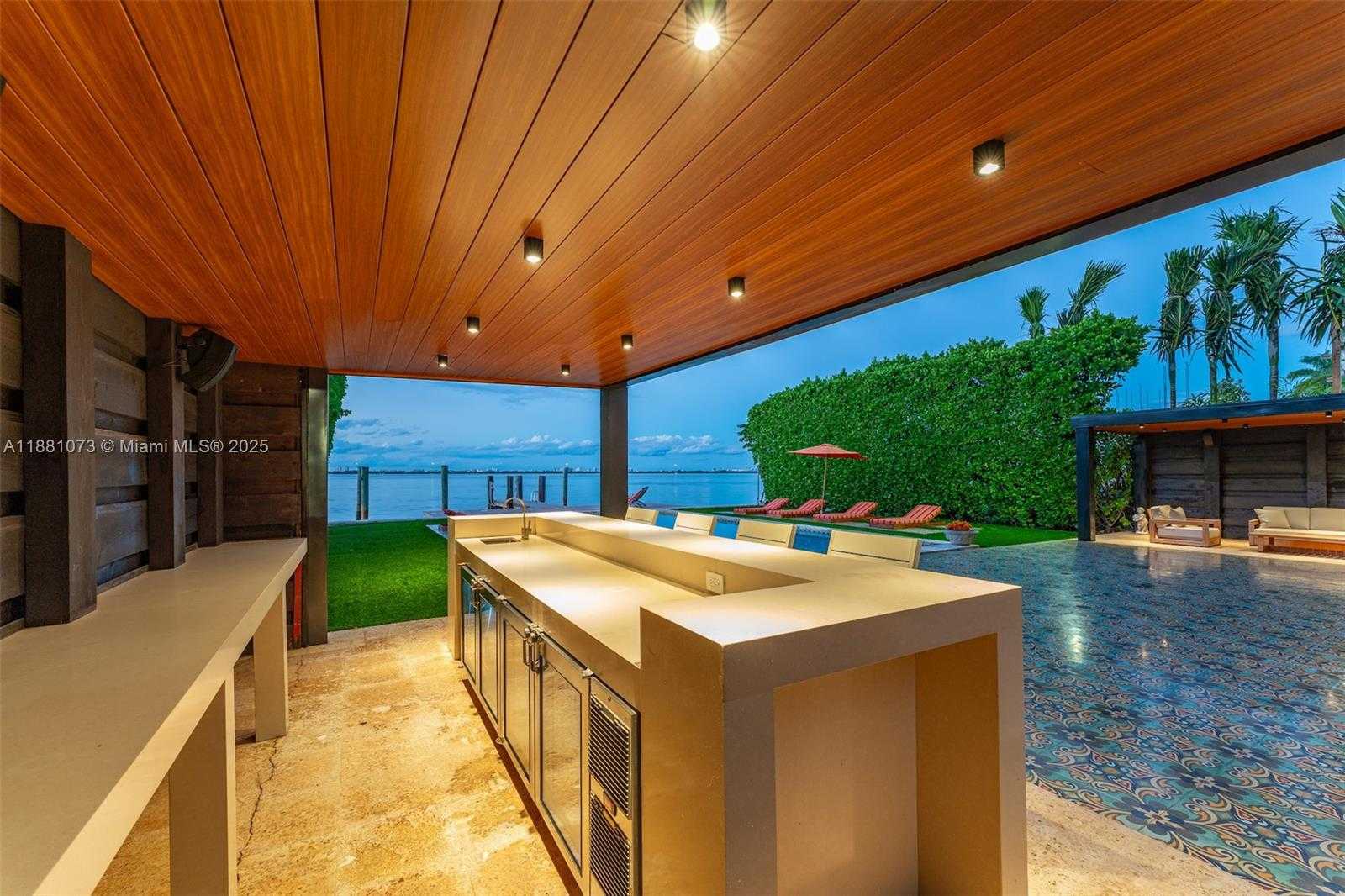Small Image of 1277 NORTH VENETIAN WAY, Miami Number 28