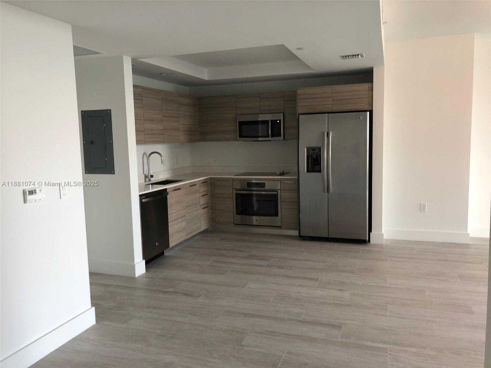 Small Image of 121 NORTH EAST 34TH ST #812, Miami Number 2