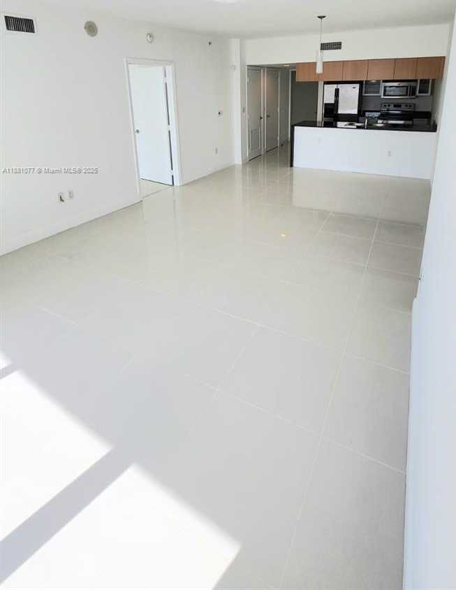 Small Image of 1750 NORTH BAYSHORE DR #2010, Miami Number 11