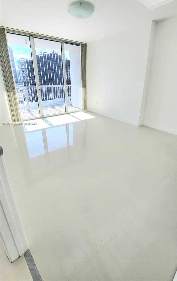 Small Image of 1750 NORTH BAYSHORE DR #2010, Miami Number 15