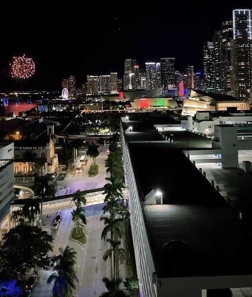 Small Image of 1750 NORTH BAYSHORE DR #2010, Miami Number 4
