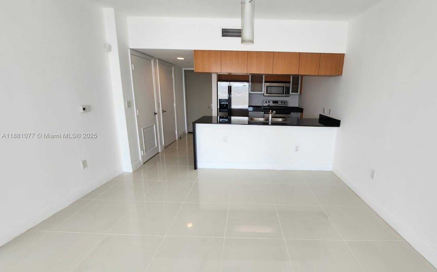 Small Image of 1750 NORTH BAYSHORE DR #2010, Miami Number 6