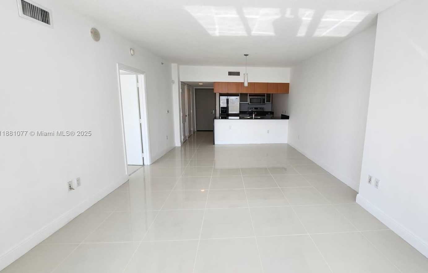 Small Image of 1750 NORTH BAYSHORE DR #2010, Miami Number 8
