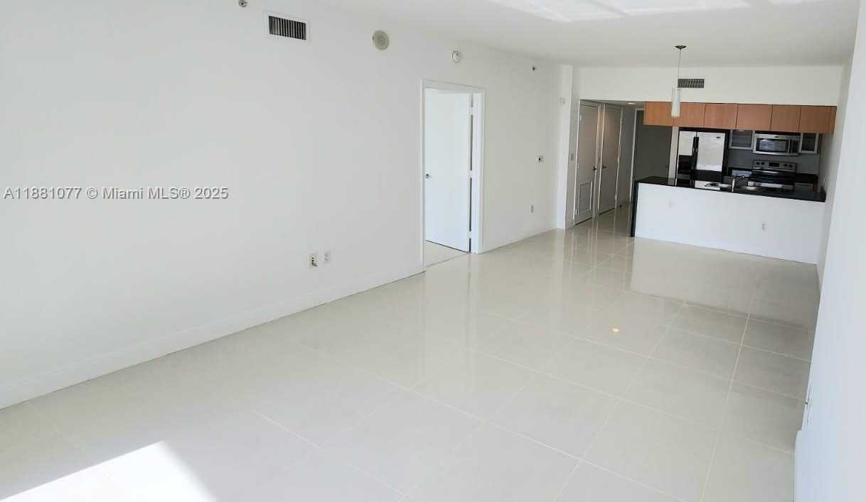 Small Image of 1750 NORTH BAYSHORE DR #2010, Miami Number 9