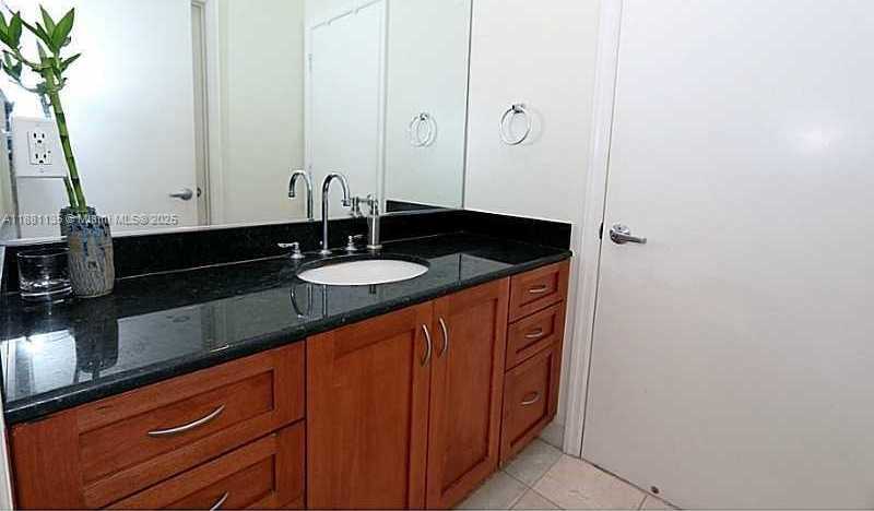 Small Image of 6917 COLLINS AVE #PH7, Miami Beach Number 11