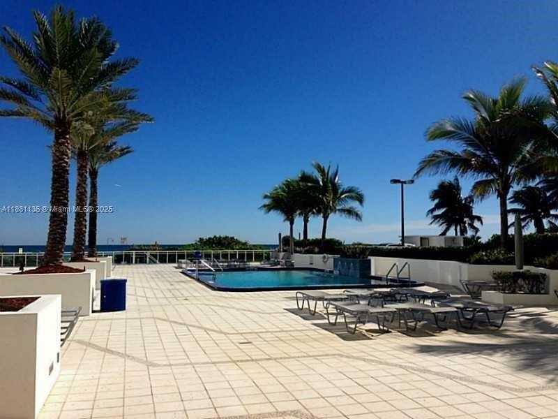 Small Image of 6917 COLLINS AVE #PH7, Miami Beach Number 17
