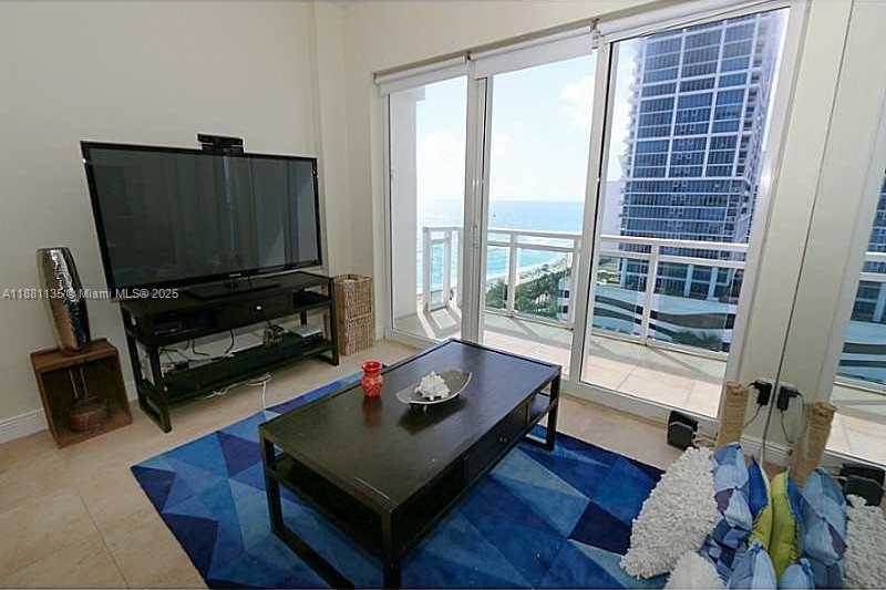 Small Image of 6917 COLLINS AVE #PH7, Miami Beach Number 7