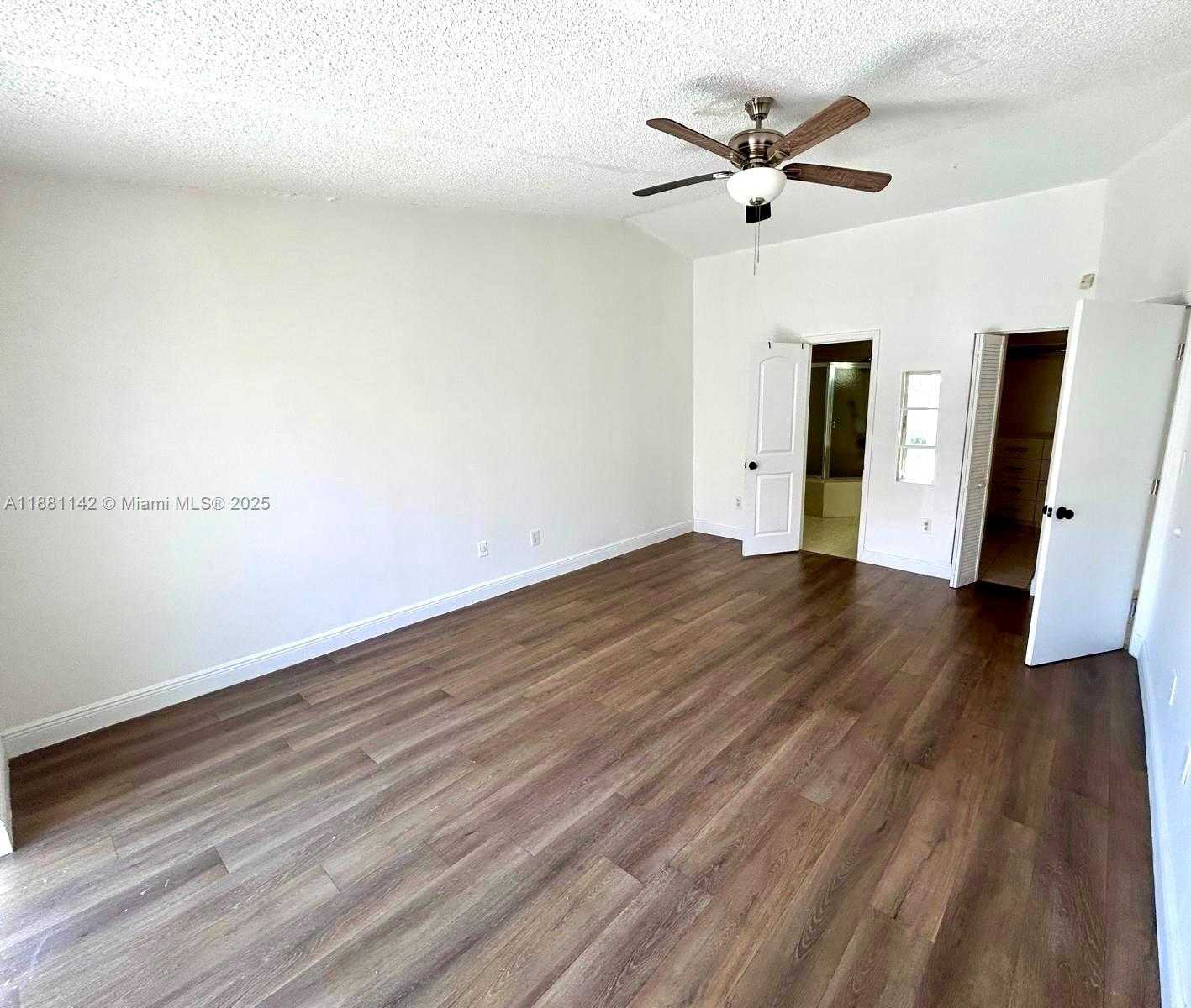Small Image of 18800 NORTH WEST 84TH AVE, Hialeah Number 2