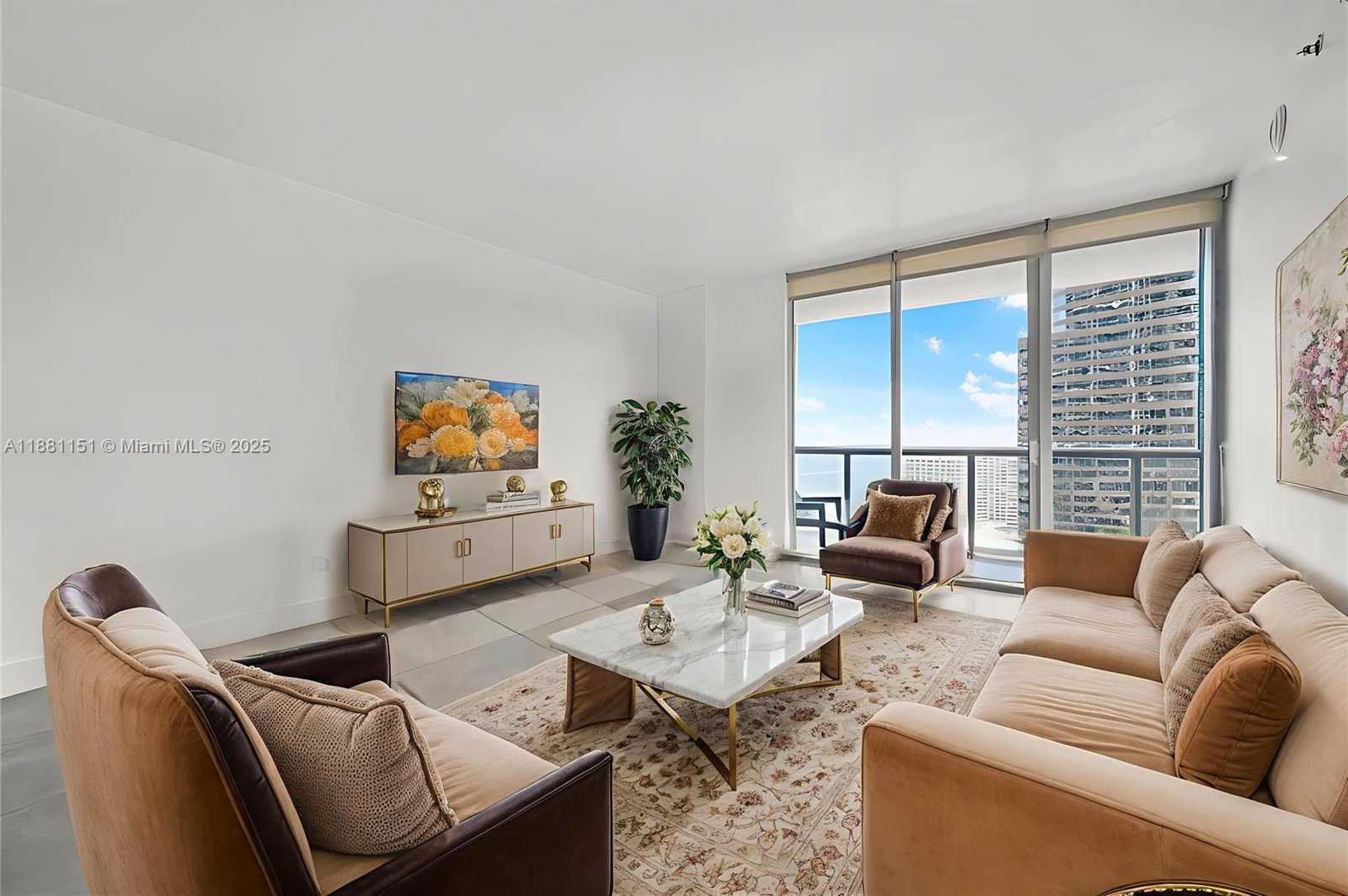 Small Image of 485 BRICKELL AVE #2209, Miami Number 2