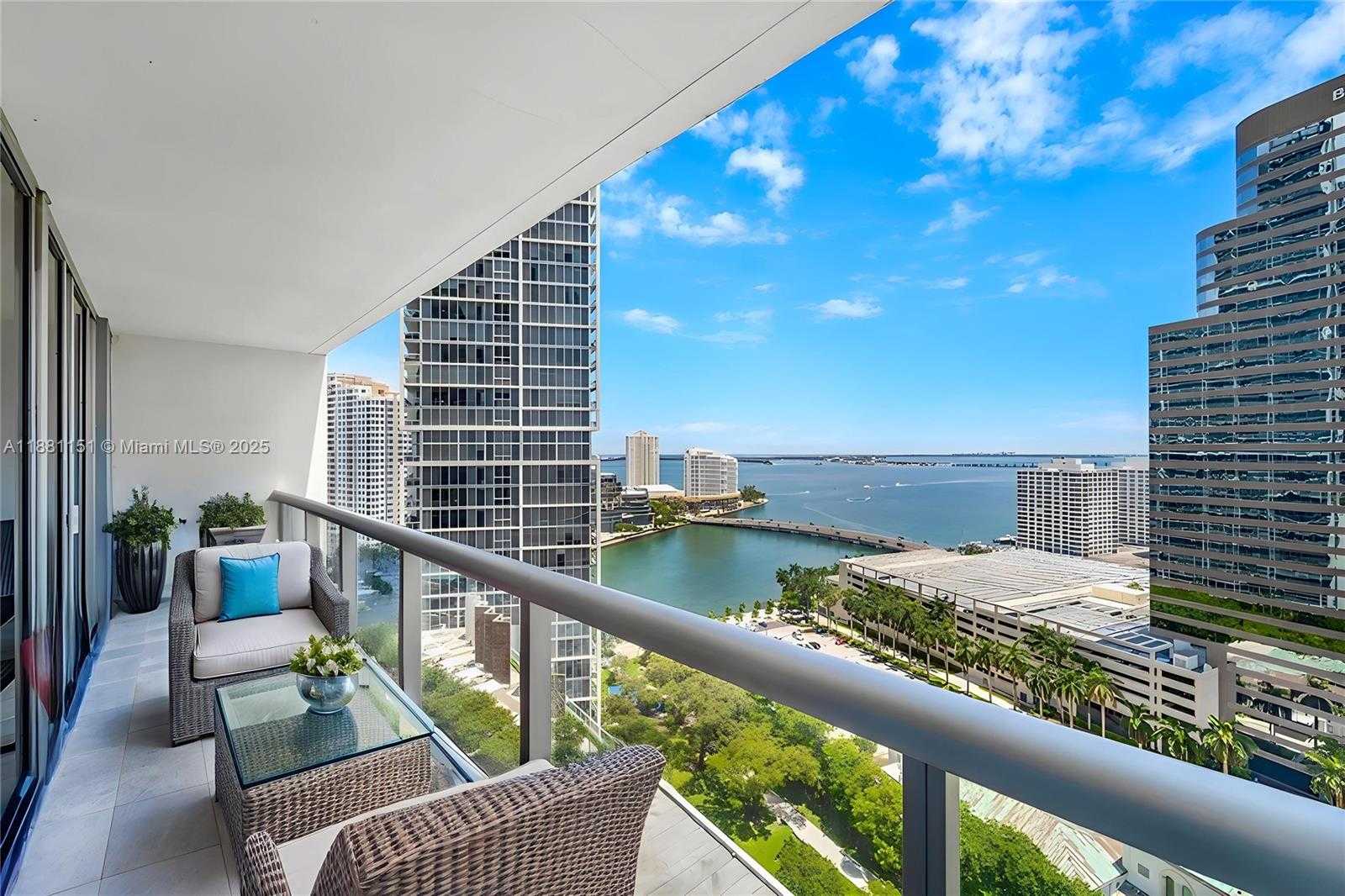 Small Image of 485 BRICKELL AVE #2209, Miami Number 7