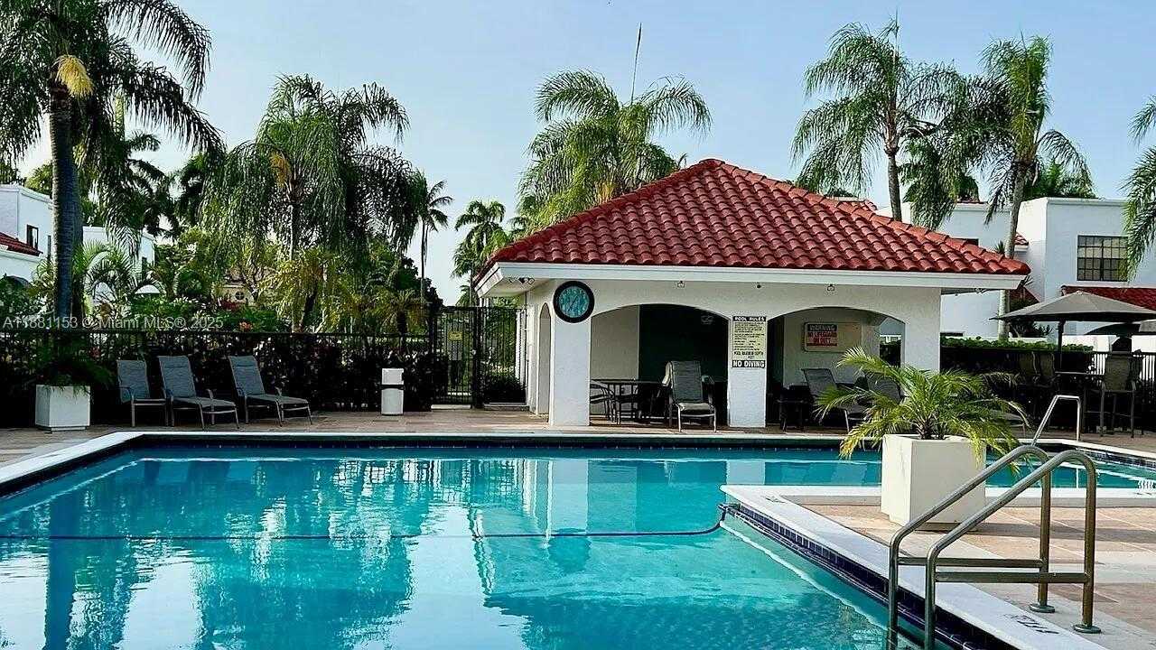 Small Image of 20937 BAY CT #115, Aventura Number 30