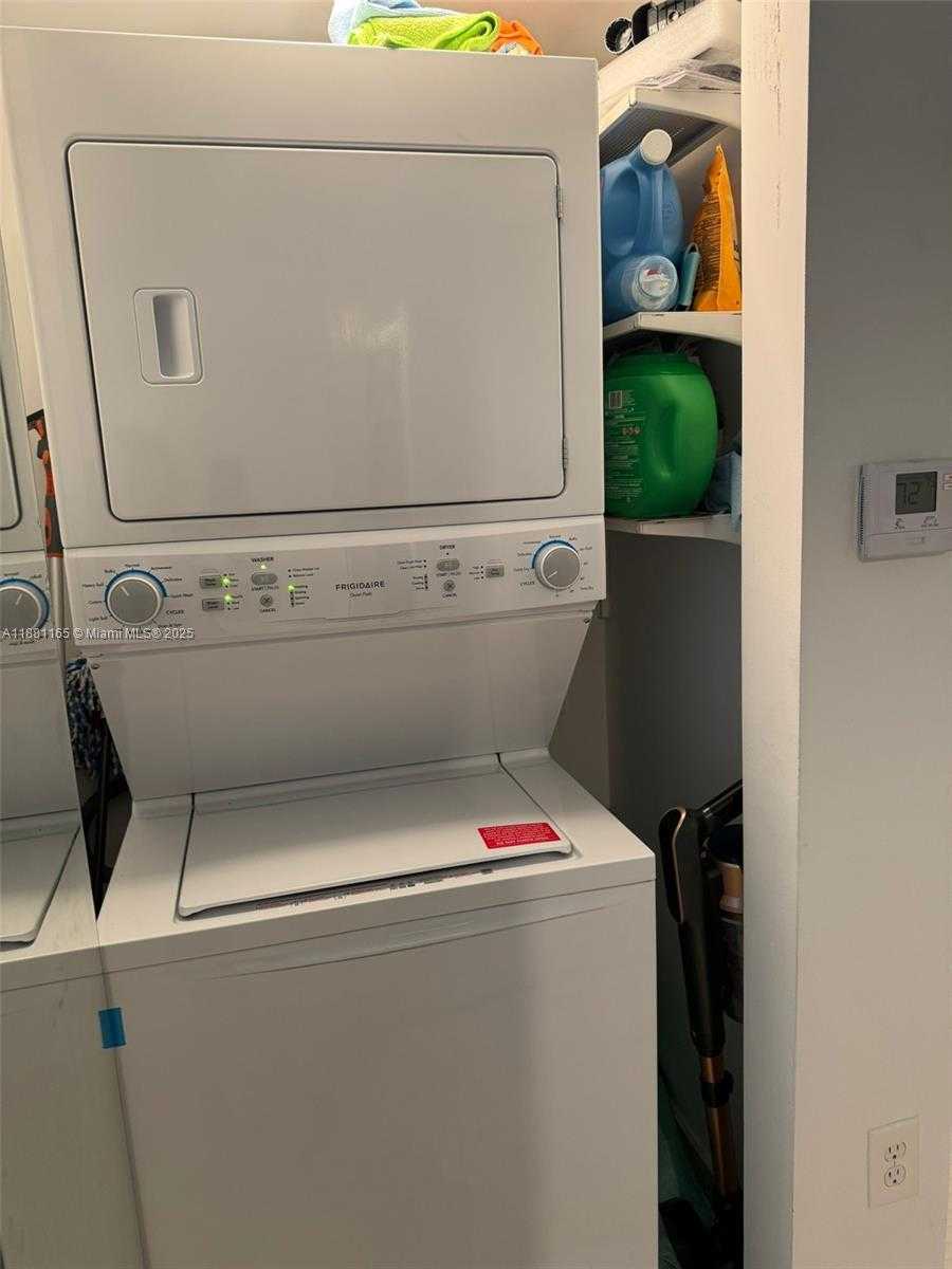 Small Image of 2101 BRICKELL AVE #308, Miami Number 18