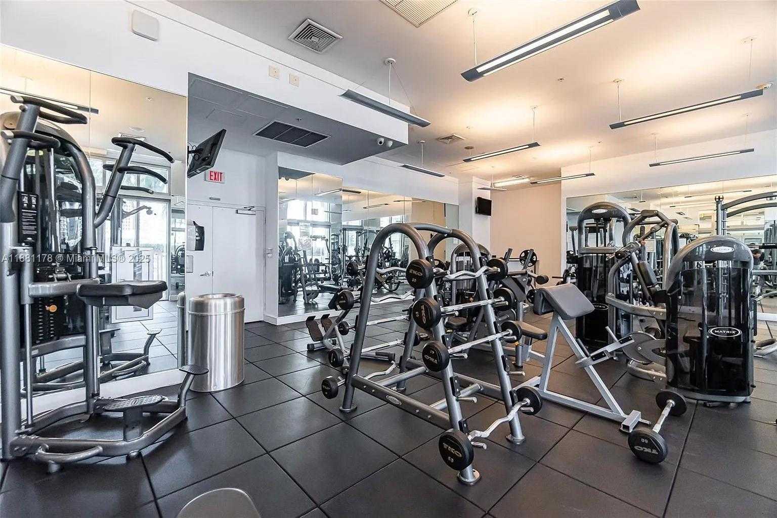 Small Image of 90 SOUTH WEST 3RD ST #1807, Miami Number 23