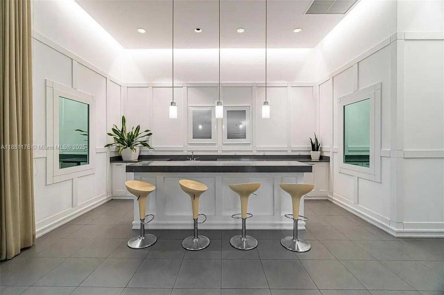 Small Image of 90 SOUTH WEST 3RD ST #1807, Miami Number 25