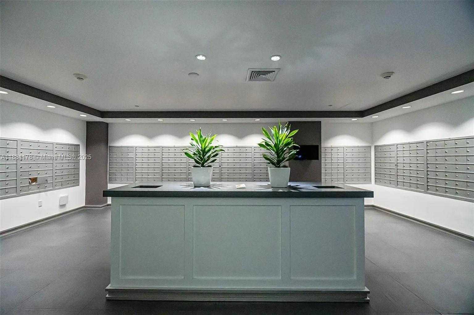Small Image of 90 SOUTH WEST 3RD ST #1807, Miami Number 35
