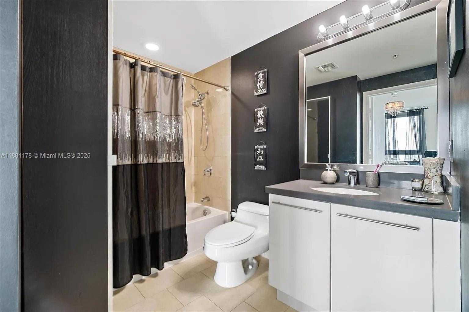 Small Image of 90 SOUTH WEST 3RD ST #1807, Miami Number 6