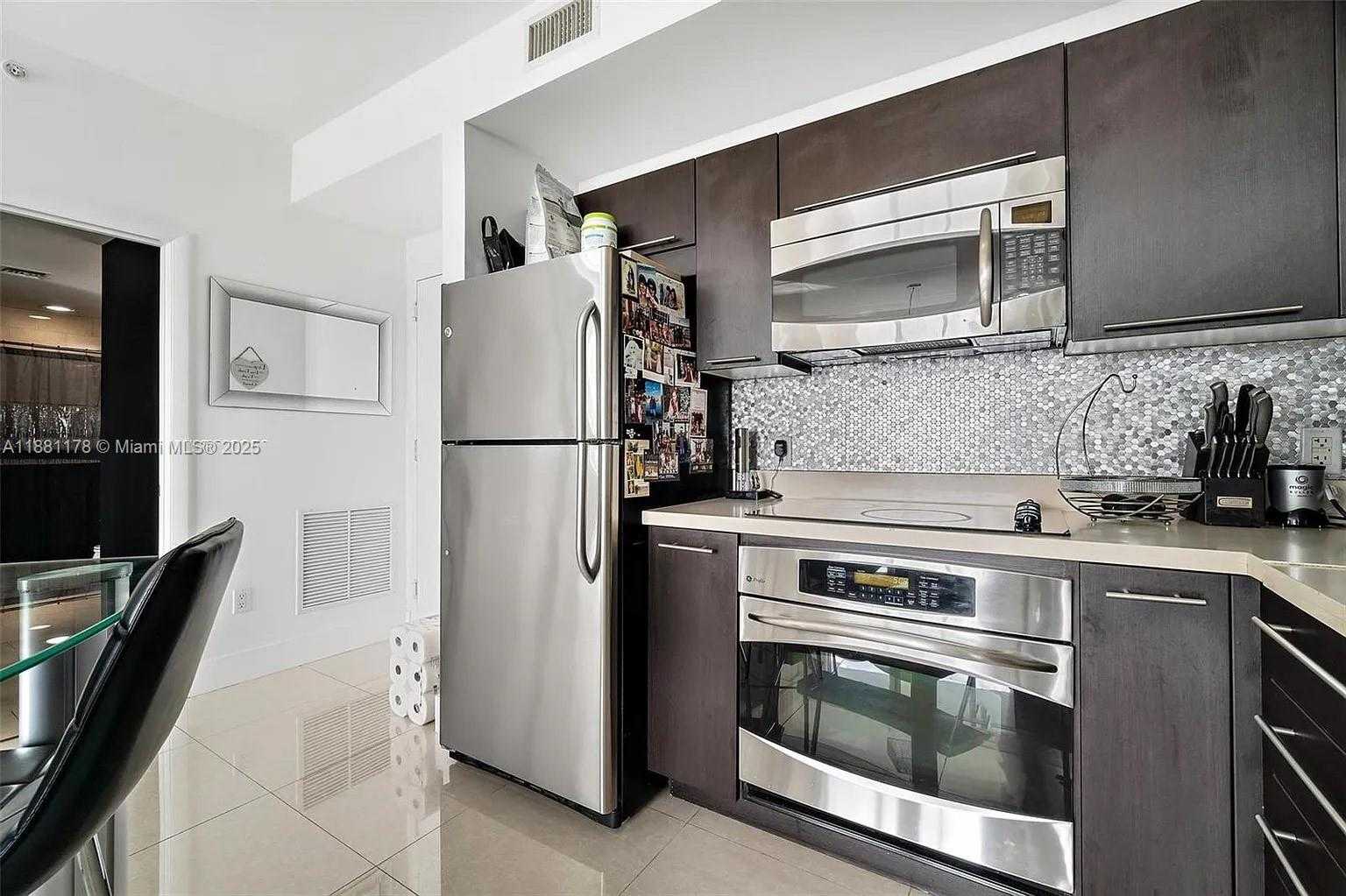 Small Image of 90 SOUTH WEST 3RD ST #1807, Miami Number 9