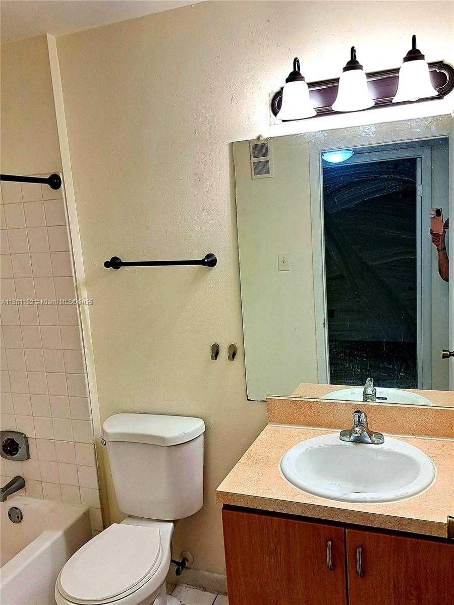 Small Image of 15300 SOUTH WEST 106TH TER #536, Miami Number 13