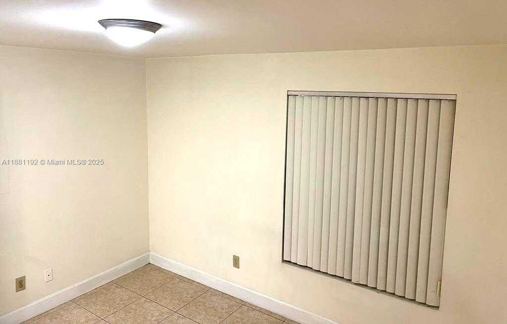 Small Image of 15300 SOUTH WEST 106TH TER #536, Miami Number 9