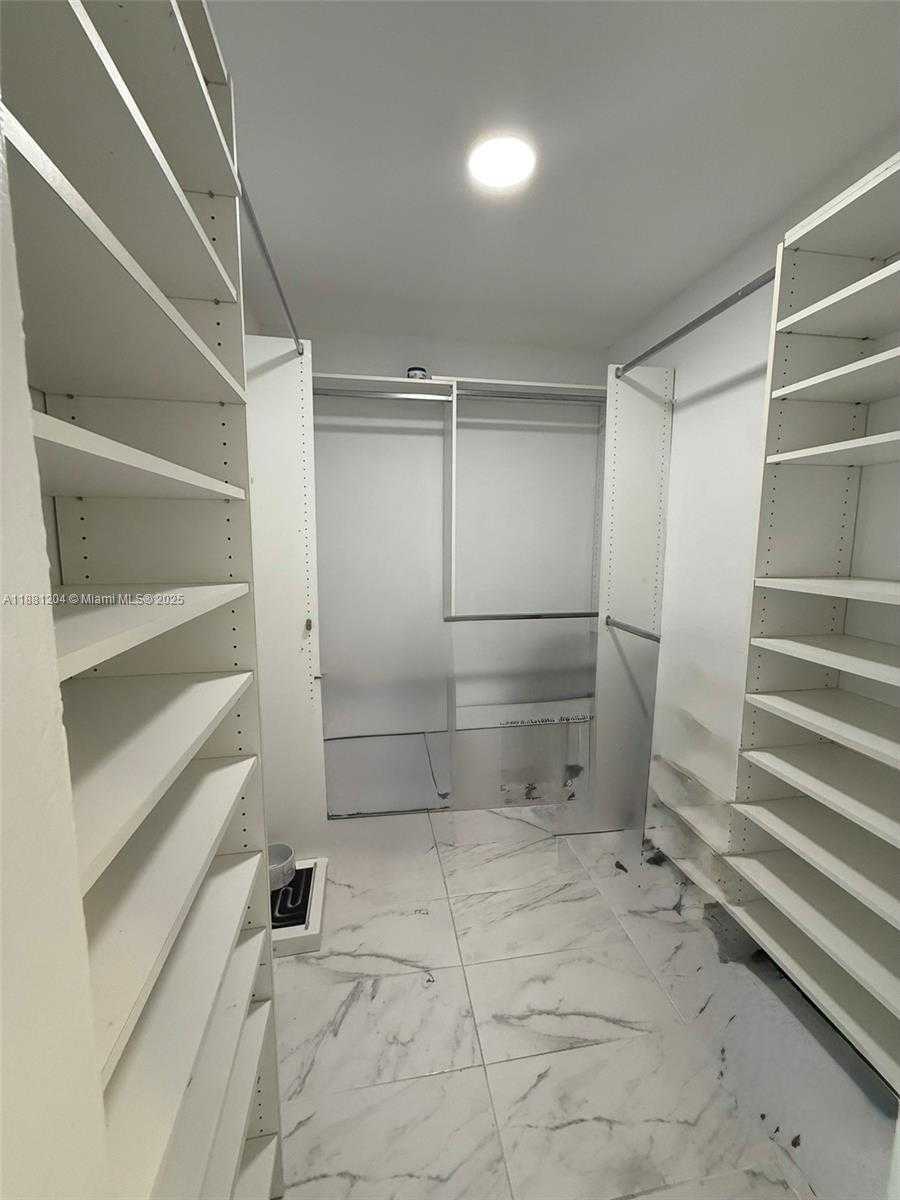 Small Image of 1925 BRICKELL AVE #D610, Miami Number 14