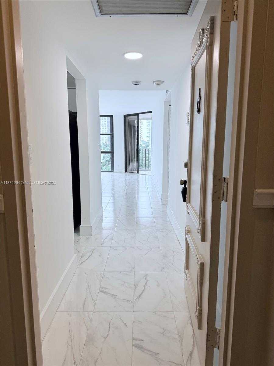 Small Image of 1925 BRICKELL AVE #D610, Miami Number 2