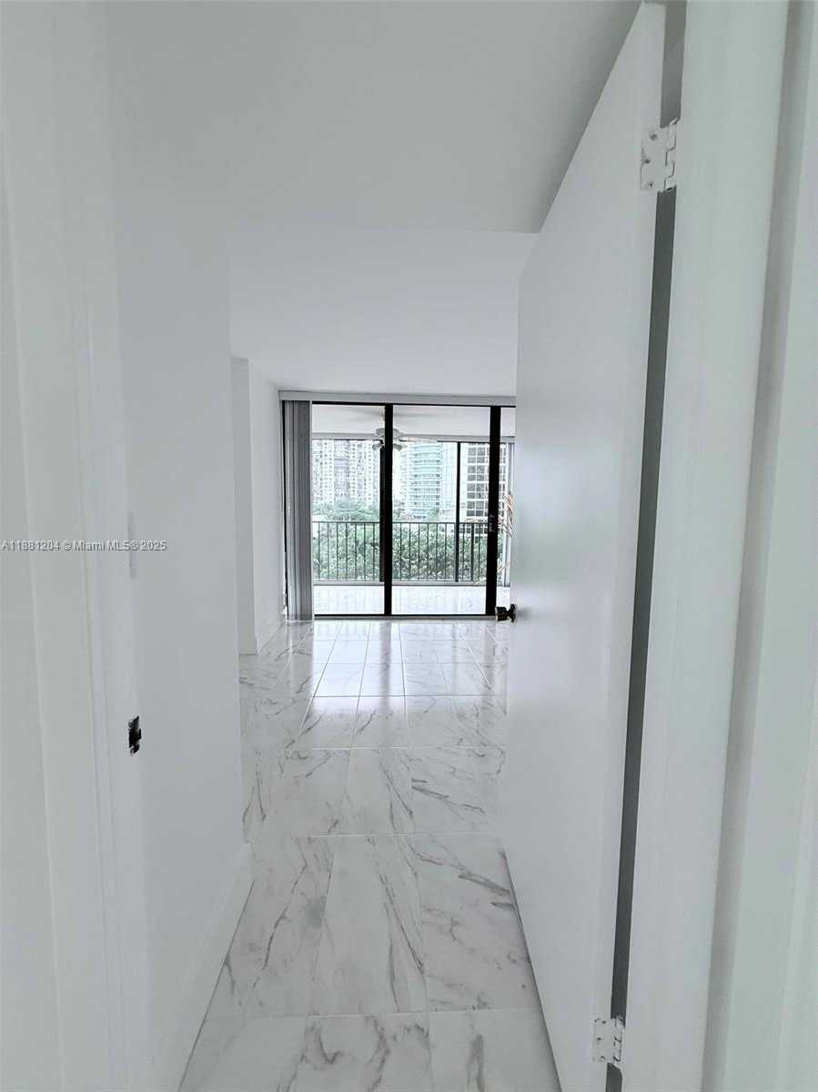 Small Image of 1925 BRICKELL AVE #D610, Miami Number 9