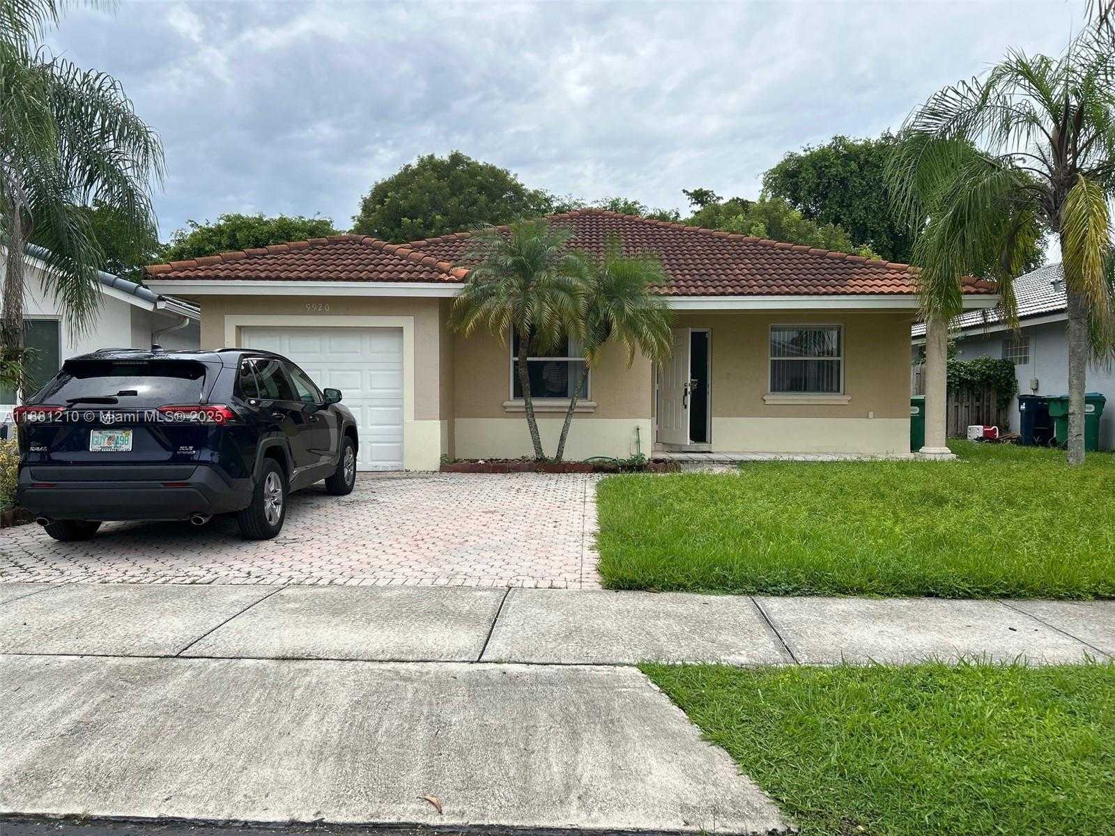 Small Image of 9920 SOUTH WEST 166TH CT, Miami Number 3