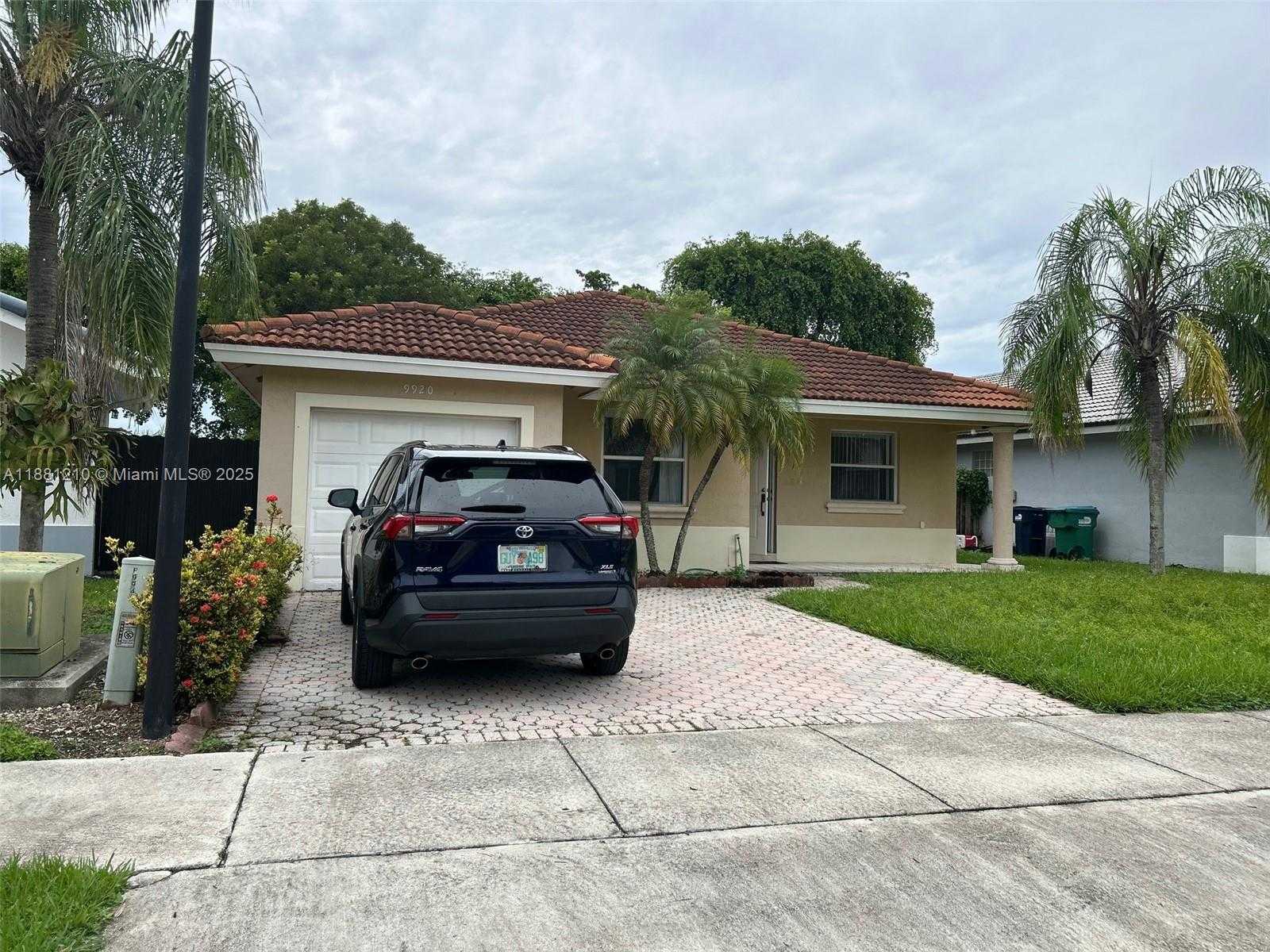 Small Image of 9920 SOUTH WEST 166TH CT, Miami Number 4