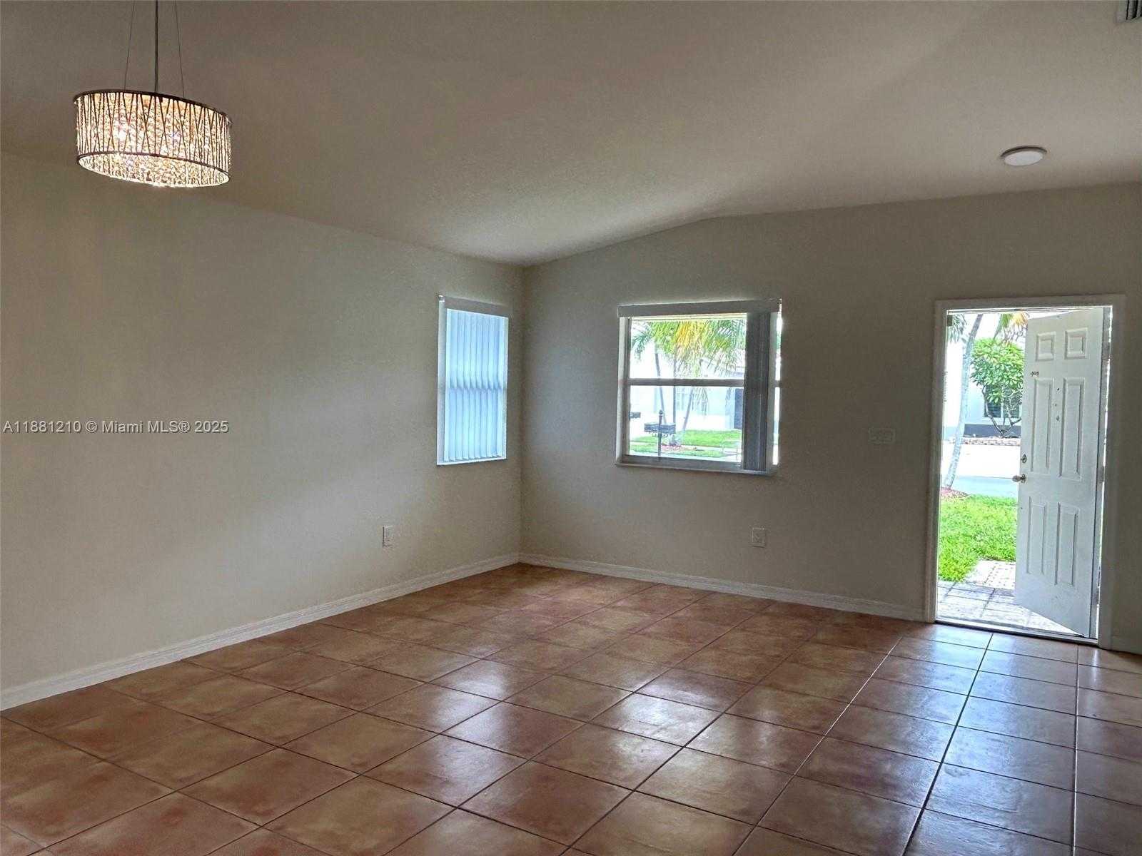 Small Image of 9920 SOUTH WEST 166TH CT, Miami Number 6