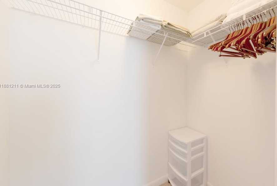 Small Image of 244 BISCAYNE BLVD #1710, Miami Number 12