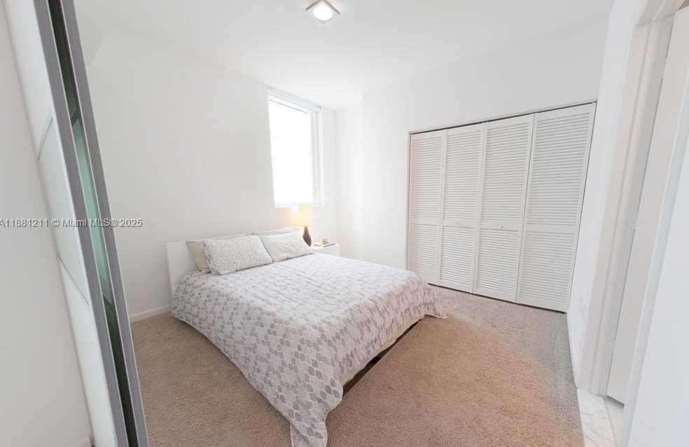 Small Image of 244 BISCAYNE BLVD #1710, Miami Number 15