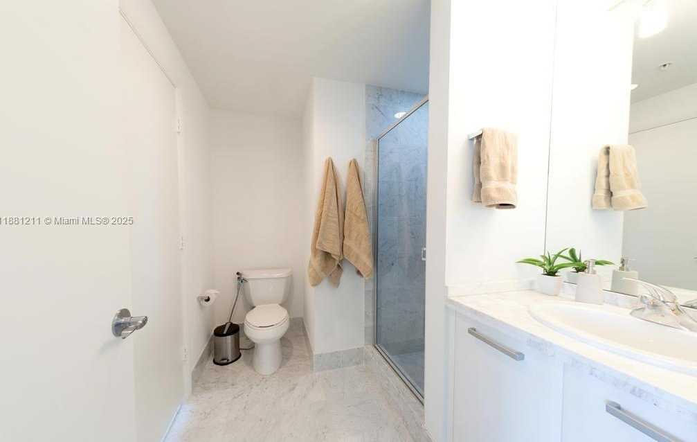 Small Image of 244 BISCAYNE BLVD #1710, Miami Number 16