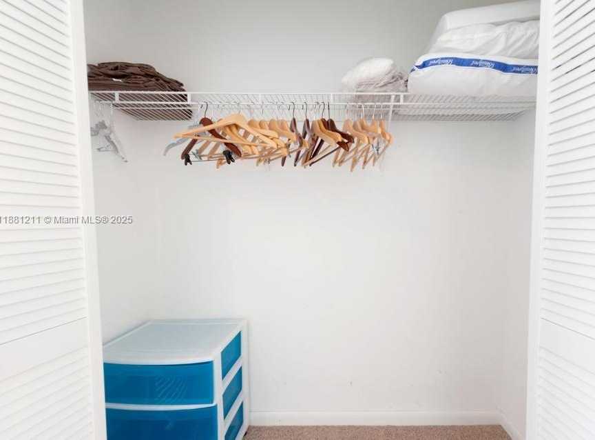 Small Image of 244 BISCAYNE BLVD #1710, Miami Number 17