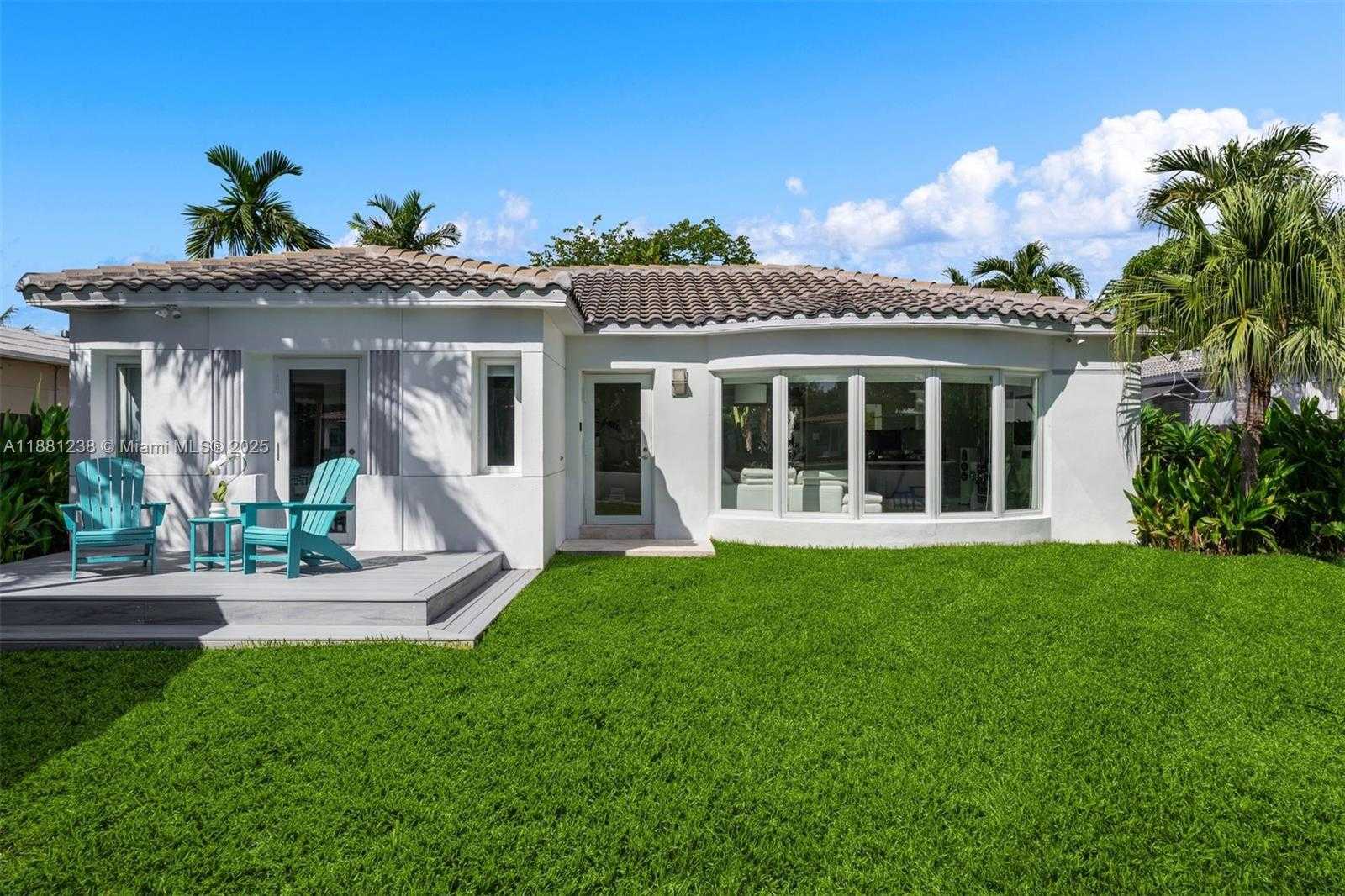 Small Image of Miami Beach Number 18