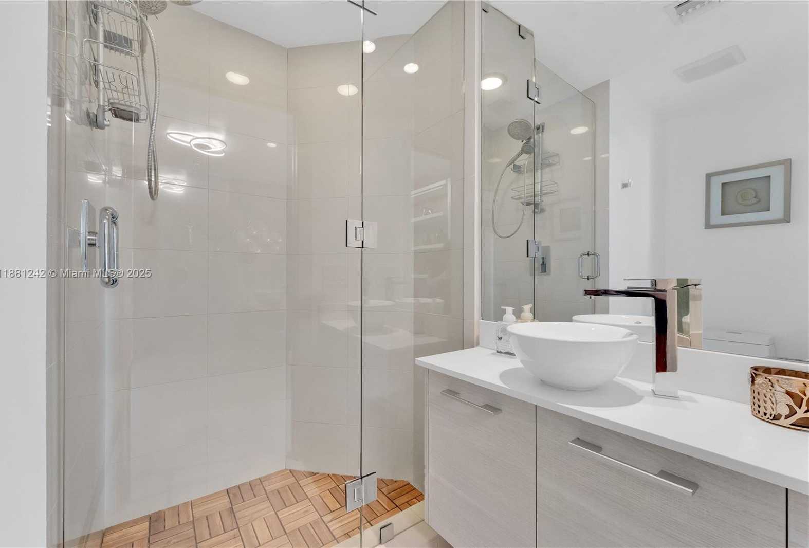 Small Image of 650 NORTH EAST 32ND ST #2407, Miami Number 14