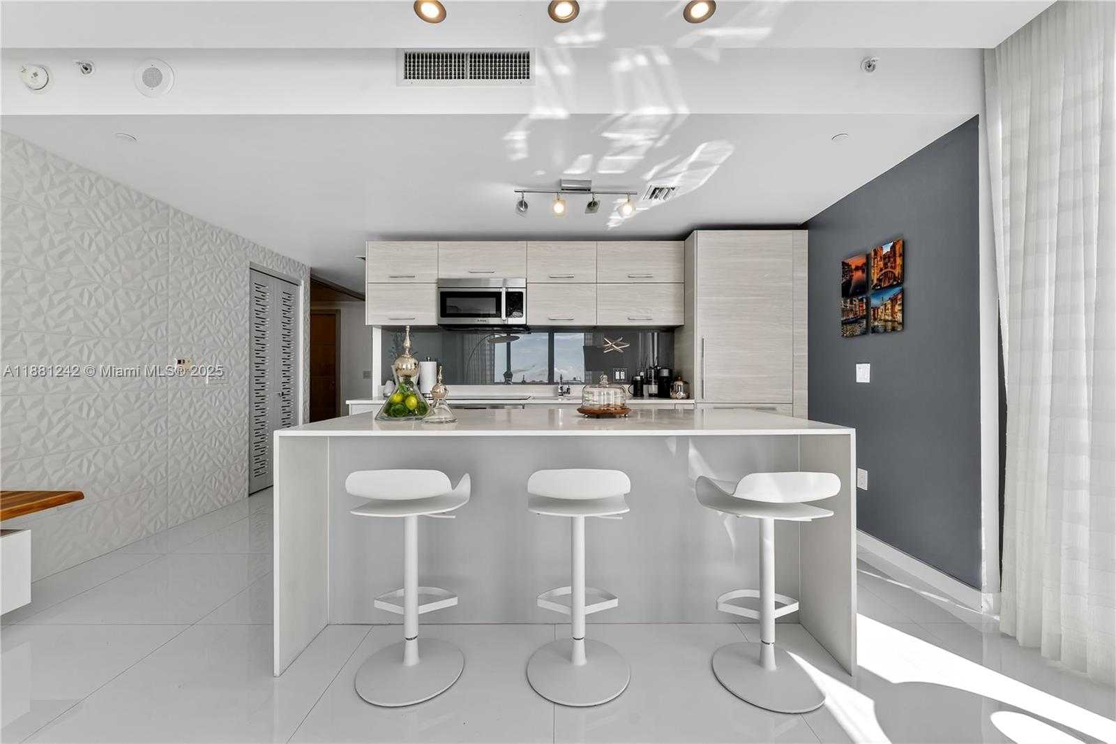 Small Image of 650 NORTH EAST 32ND ST #2407, Miami Number 6