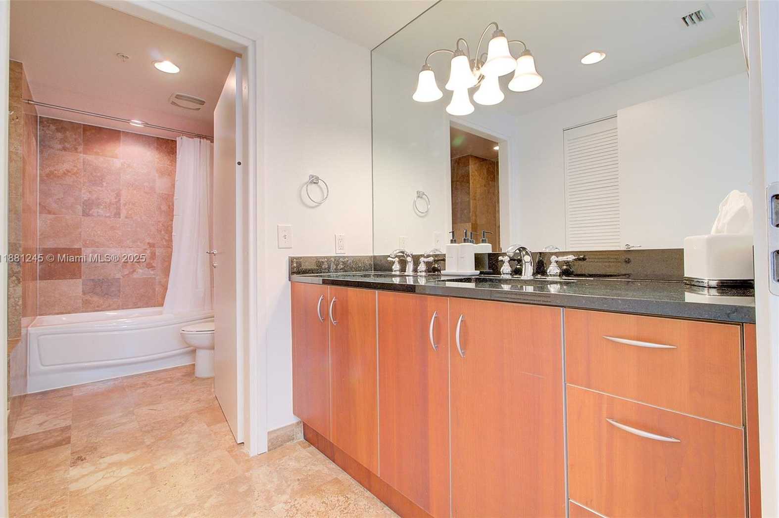 Small Image of 300 SOUTH BISCAYNE BLVD #T-2104, Miami Number 11