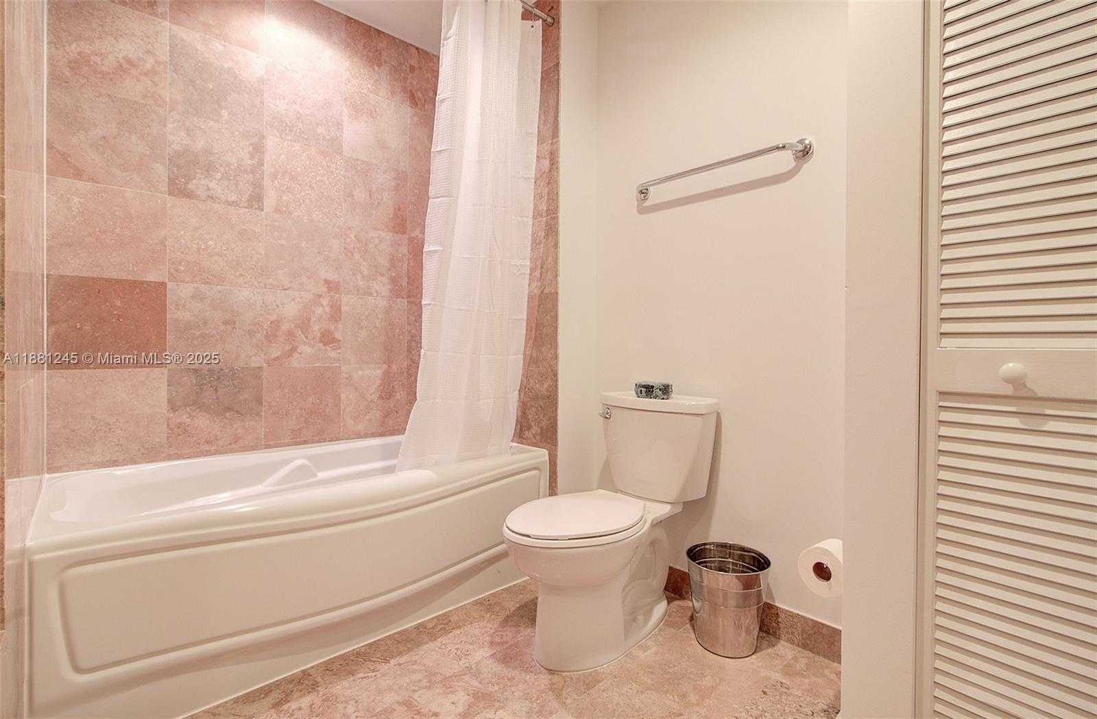 Small Image of 300 SOUTH BISCAYNE BLVD #T-2104, Miami Number 13