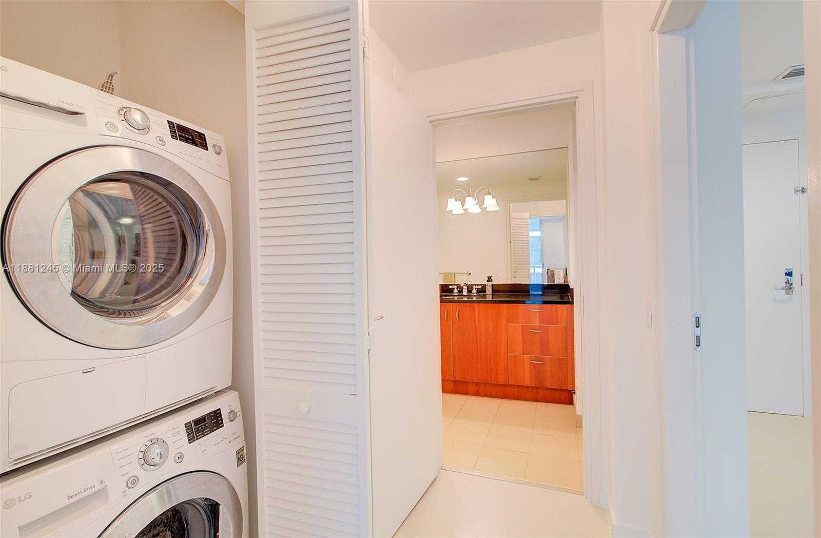 Small Image of 300 SOUTH BISCAYNE BLVD #T-2104, Miami Number 15