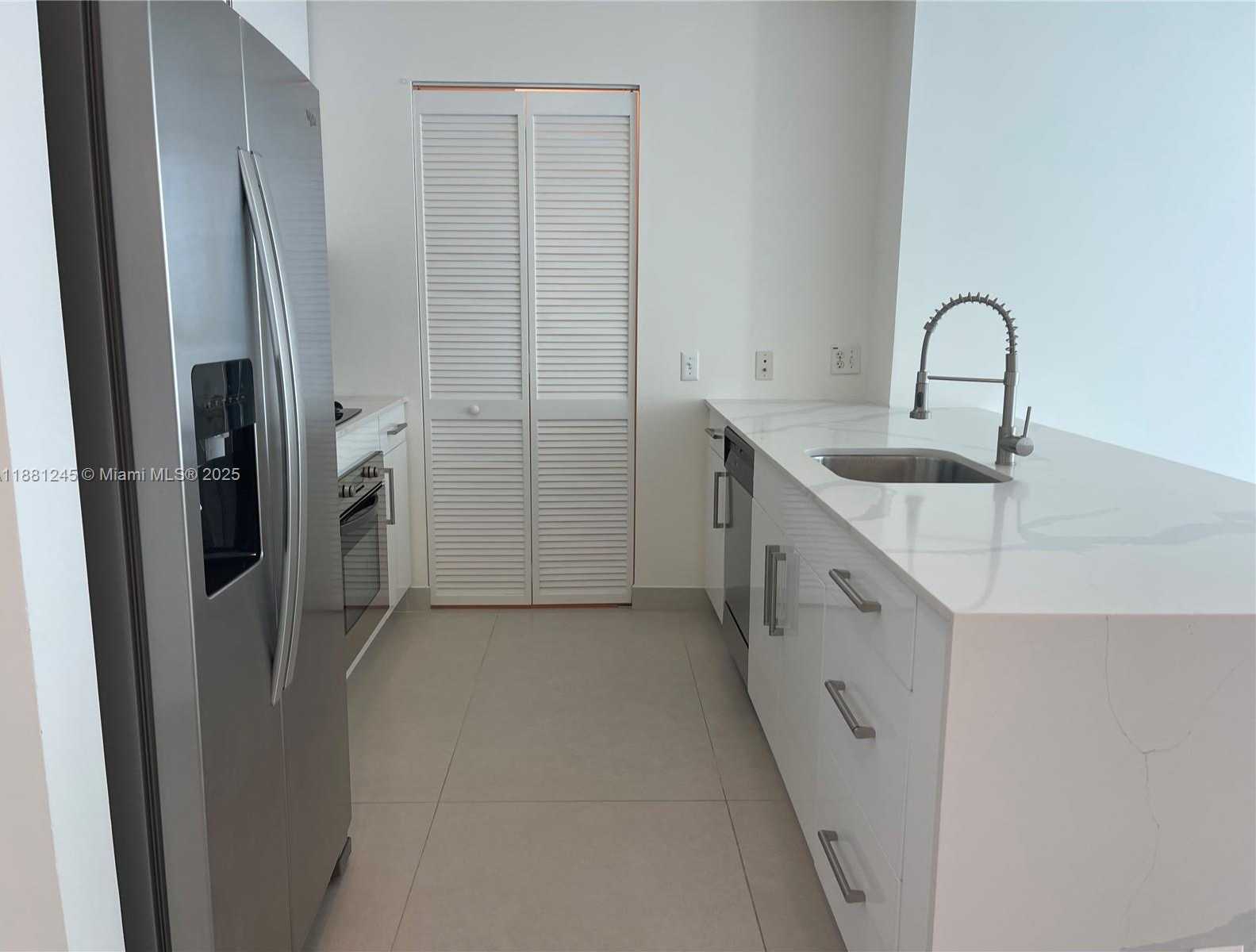 Small Image of 300 SOUTH BISCAYNE BLVD #T-2104, Miami Number 32